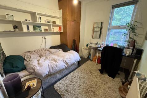9dr.room3.JPG