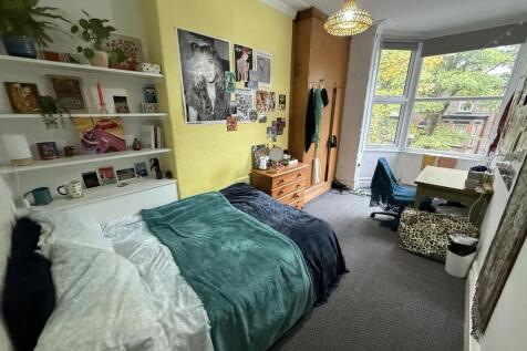 9dr.room4.JPG
