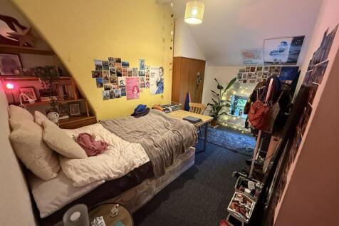 9dr.room8.JPG