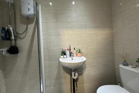 57mr.room1 ensuite.JPG