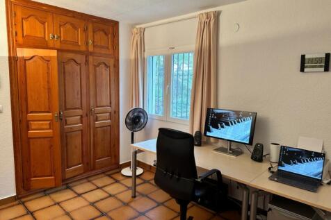 Property Image 9