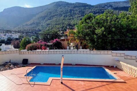 Property Image 4