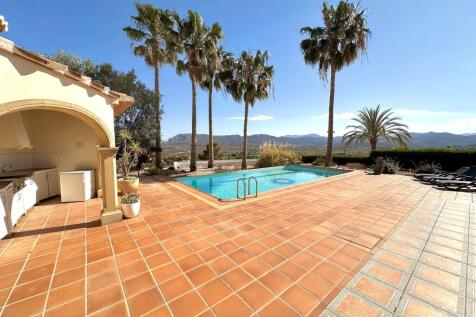 Property Image 4