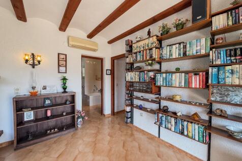 Property Image 8
