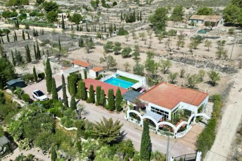 Property Image 4
