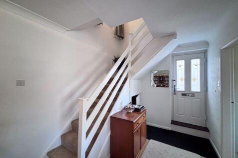 Entrance &amp; Stairs