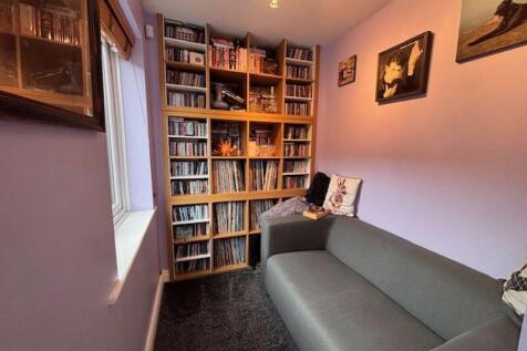 Snug/Study