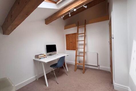 Bedroom 3 Mezzanine