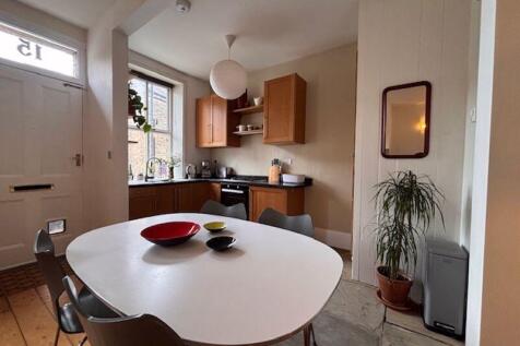 Dining Area &amp; Kitchen