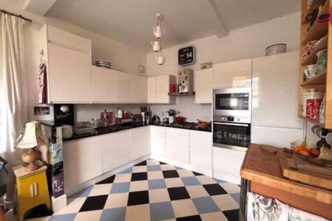 Fitted Kitchen