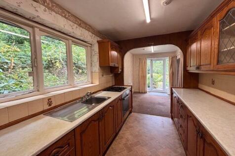 Kitchen to Dining Area