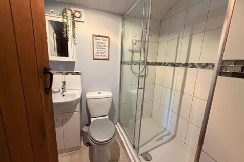 Cottage Shower Room