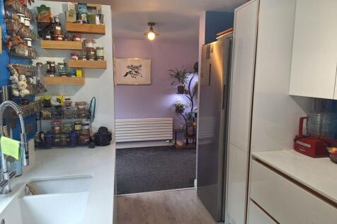 Kitchen to dining area