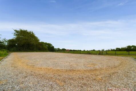 CAM01943G0-PR0257-STILL026.jpg