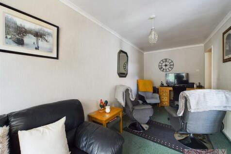 DINING ROOM/ FAMILY ROOM