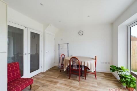 CAM03815G0-PR0108-STILL015.jpg