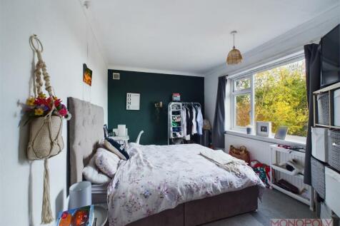 CAM01943G0-PR0344-STILL009.jpg