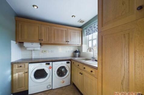 CAM03815G0-PR0133-STILL018.jpg
