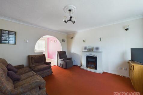 CAM01979G0-PR0380-STILL007.jpg