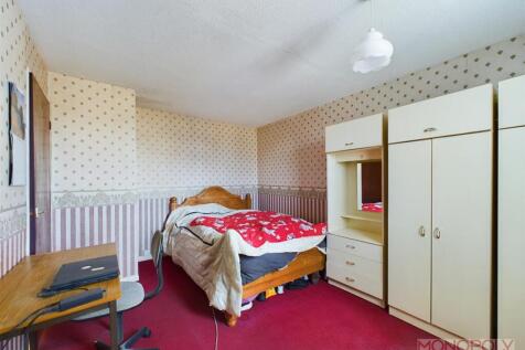 CAM01979G0-PR0380-STILL005.jpg