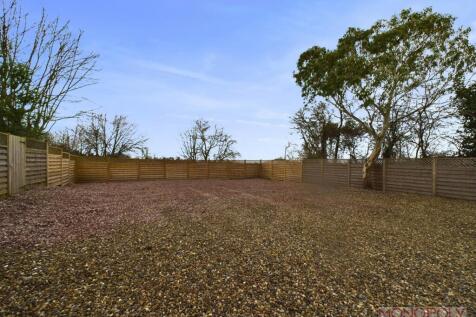 CAM01943G0-PR0375-STILL038.jpg