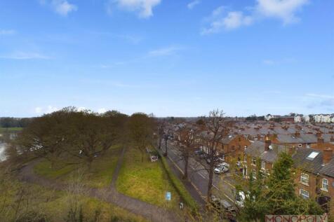 CAM01943G0-PR0381-STILL023.jpg