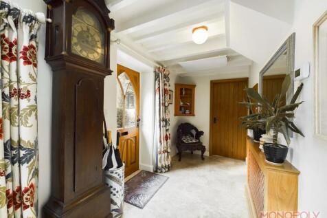 CAM01943G0-PR0383-STILL026.jpg