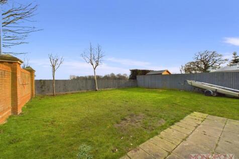 CAM01943G0-PR0385-STILL025.jpg
