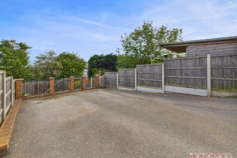 CAM04439G0-PR0042-STILL025.jpg
