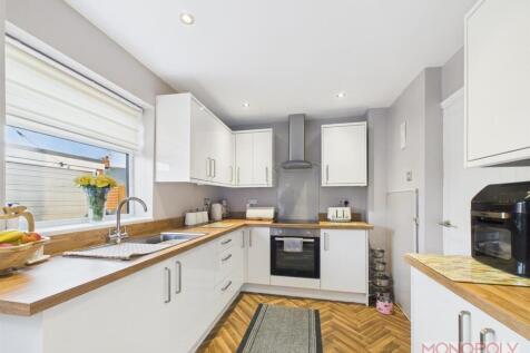 KITCHEN/ BREAKFAST ROOM