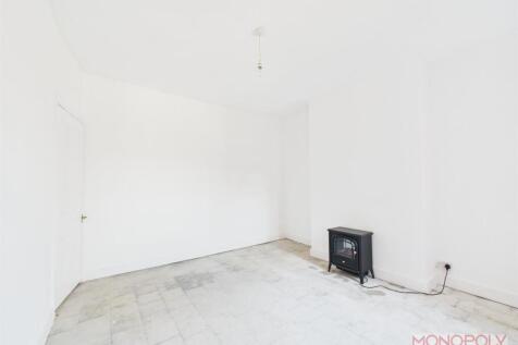 CAM01979G0-PR0413-STILL003.jpg