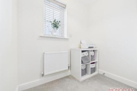 CAM01943G0-PR0470-STILL007.jpg