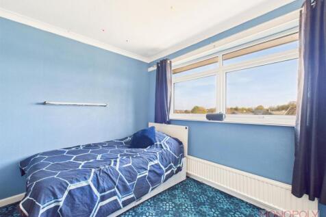 CAM01943G0-PR0429-STILL004.jpg