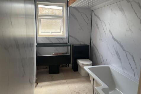 bath 1.jpg