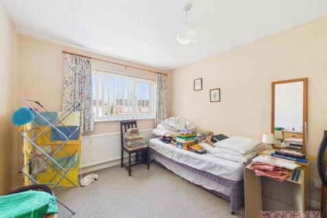 CAM01943G0-PR0427-STILL006.jpg