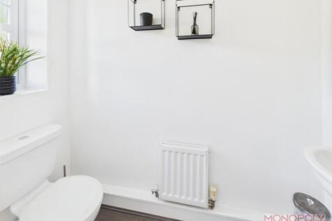 DOWNSTAIRS CLOAKROOM
