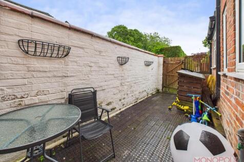 CAM04439G0-PR0056-STILL029.jpg