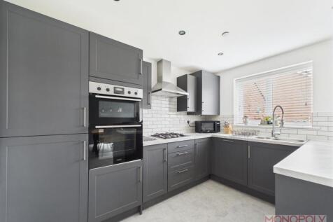 KITCHEN/ DINING ROOM