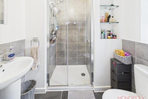 EN SUITE SHOWER ROOM