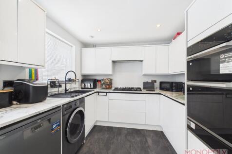 KITCHEN/ DINER