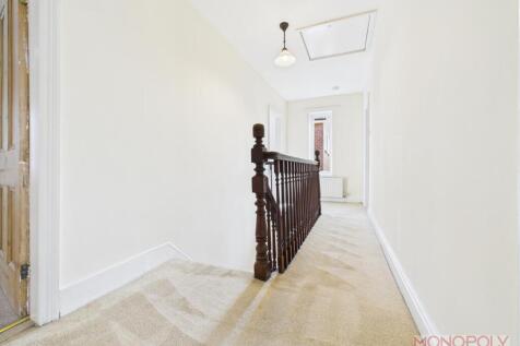 CAM01943G0-PR0456-STILL015.jpg