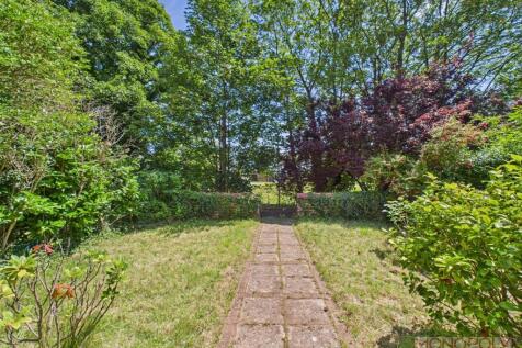CAM01943G0-PR0466-STILL017.jpg