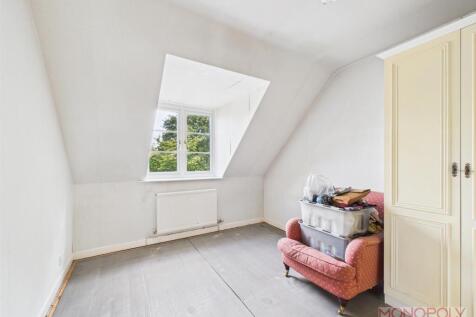CAM01943G0-PR0461-STILL002.jpg