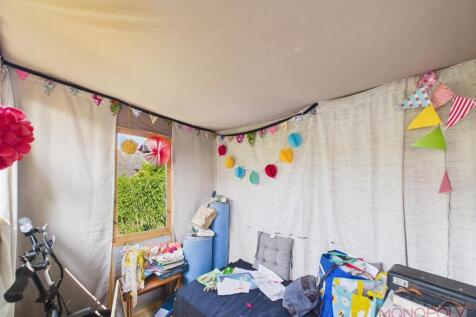 CAM03815G0-PR0282-STILL016.jpg