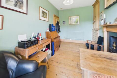 CAM03815G0-PR0254-STILL028.jpg