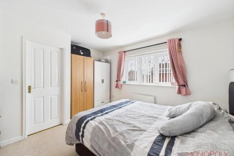 CAM01943G0-PR0479-STILL006.jpg
