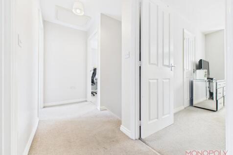 CAM04439G0-PR0094-STILL013.jpg