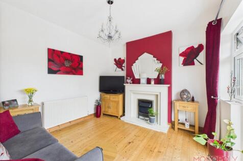 SNUG/ FAMILY ROOM