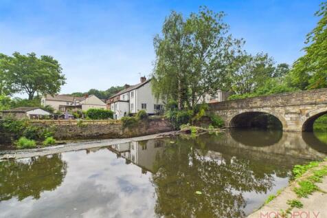 TWO MINUTE WALK FROM PROPERTY