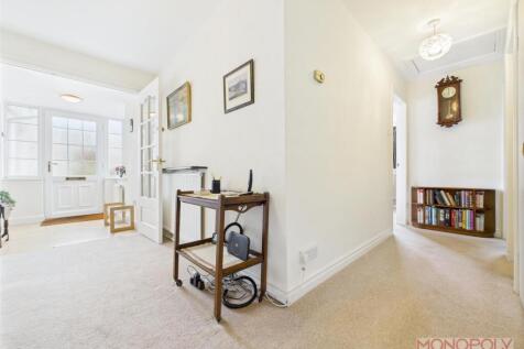 CAM01943G0-PR0492-STILL022.jpg